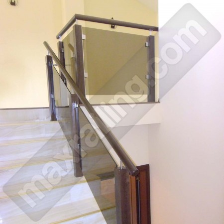 Иноксови парапети